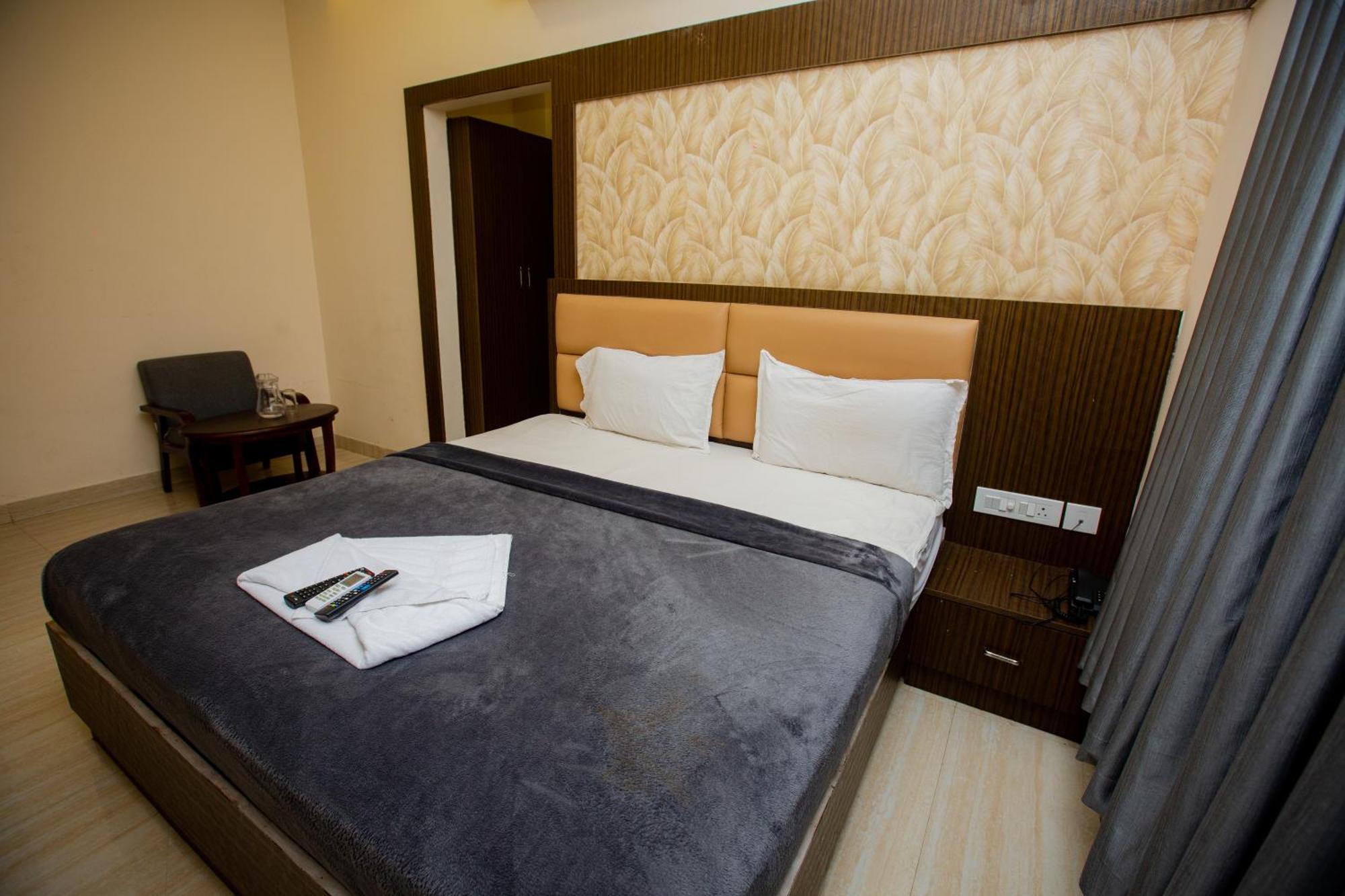 The Park Avenue Hotel - Business Class Hotel Near Central Railway Station Chennai Periyamet Buitenkant foto