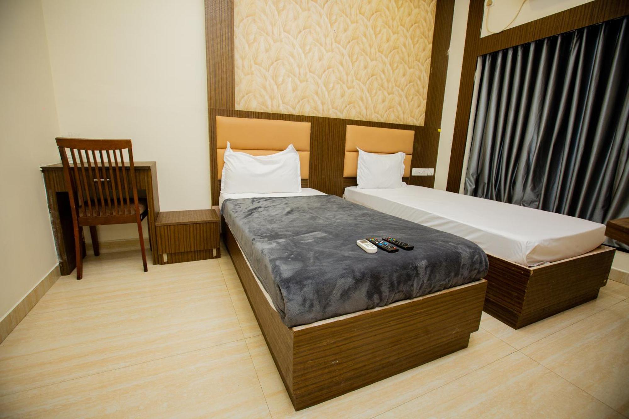 The Park Avenue Hotel - Business Class Hotel Near Central Railway Station Chennai Periyamet Buitenkant foto